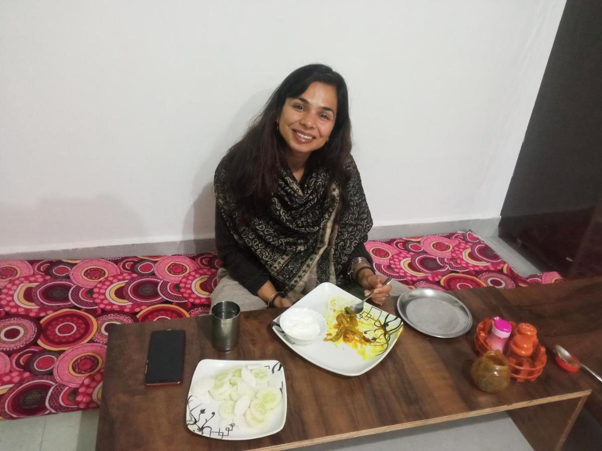 Travelodge Homestay Bir  Luaran gambar