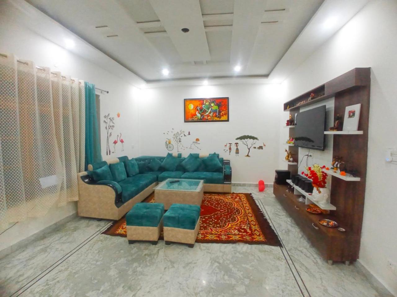 Travelodge Homestay Bir  Luaran gambar